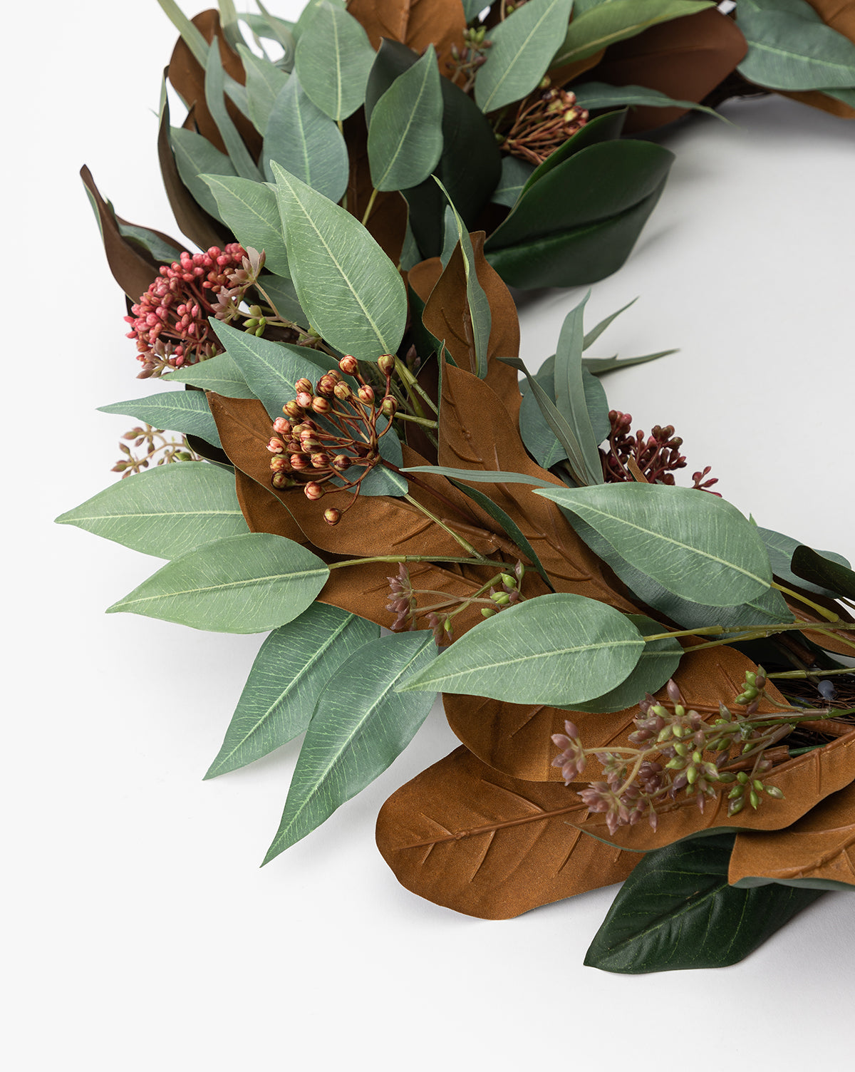 30¡® Faux Magnolia & Eucalyptus Wreath